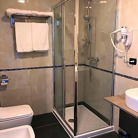 Folen Hotel