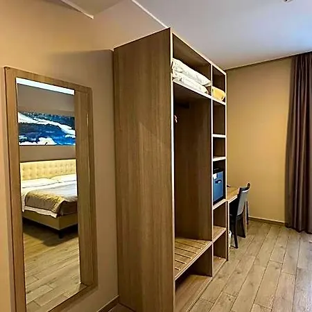 Folen 3* Mediolan