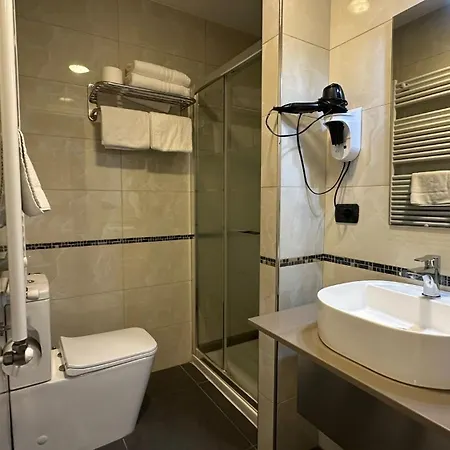 Folen 3* ميلان
